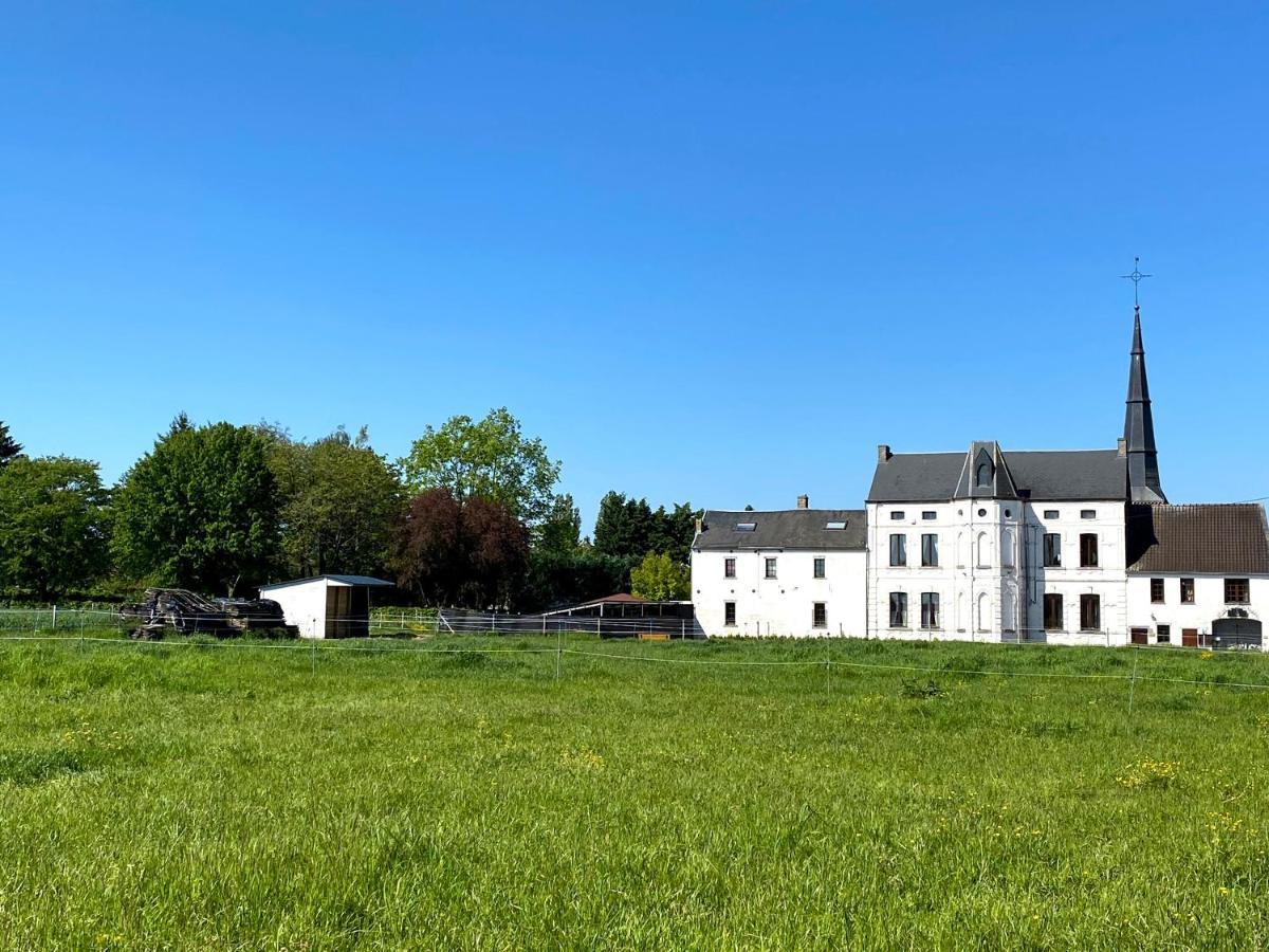 Le Chateau De Frankie Spas-Saunas Grand-Reng Exterior photo