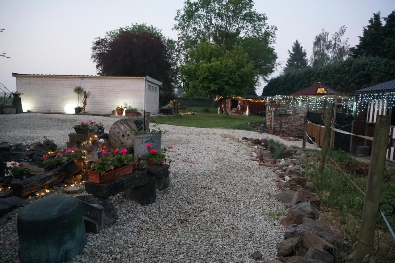 Le Chateau De Frankie Spas-Saunas Grand-Reng Exterior photo